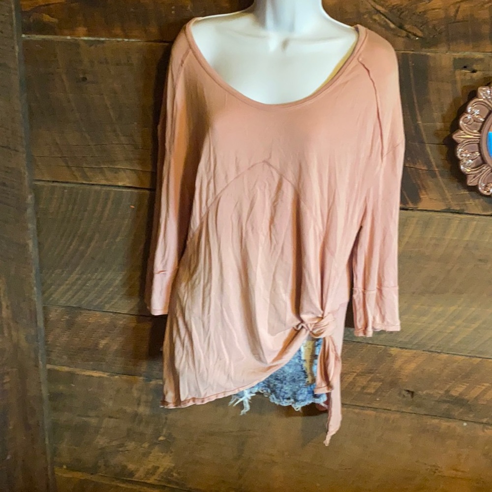 JODIFL Peach Knot-Front Lightweight Scoop Neck Top
